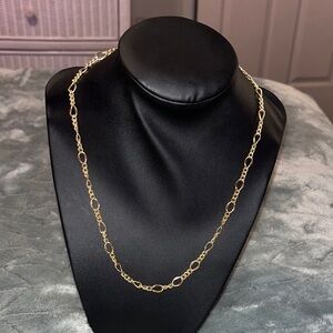 Elegant Gold Chain Necklace